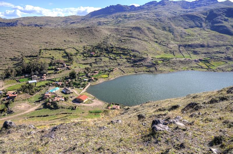 Kinsa kocha lagoon, Peru